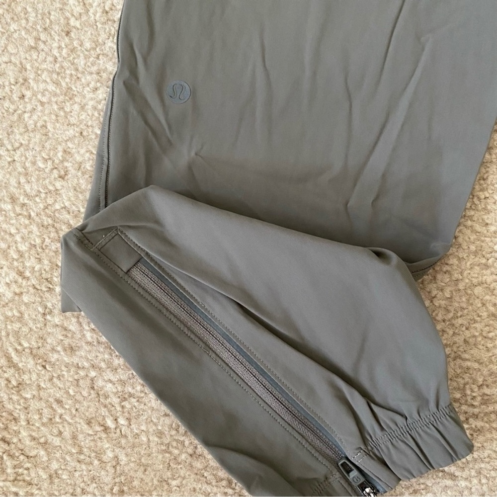 Lululemon Men’s Surge Jogger Rover 29” Medium
